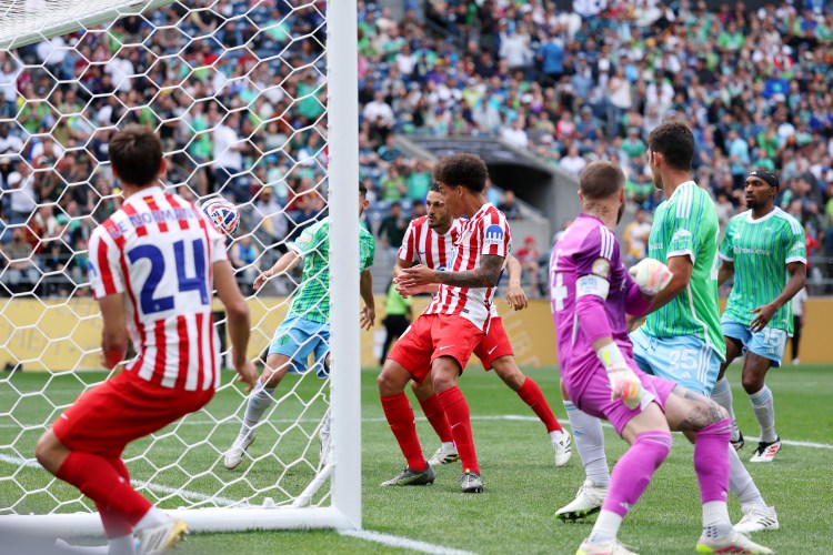 Witsel marca o segundo gol do Atlético de Madrid sobre o Seattle Sounders pelo Grupo B do Mundial de Clubes (Foto: Justin Setterfield - FIFA/FIFA via Getty Images)