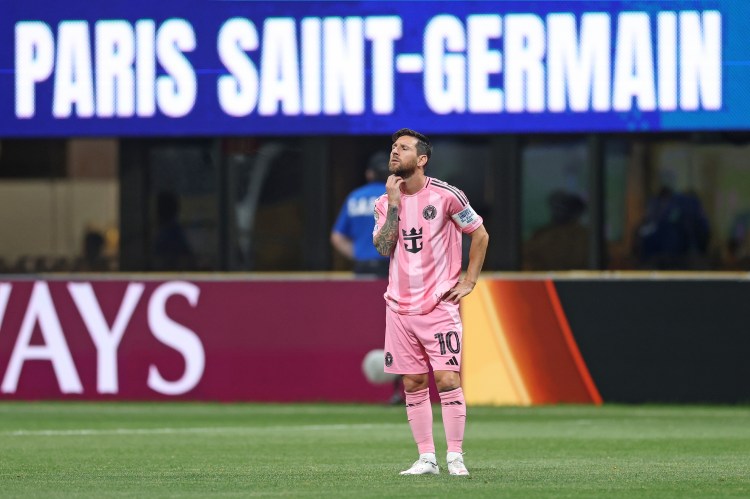 Messi se despediu do Mundial de Clubes 2025 da FIFA com a goleada sofrida pelo Inter Miami diante do Paris Saint-Germain (Foto: Carl Recine - FIFA/FIFA via Getty Images/Divulgação)