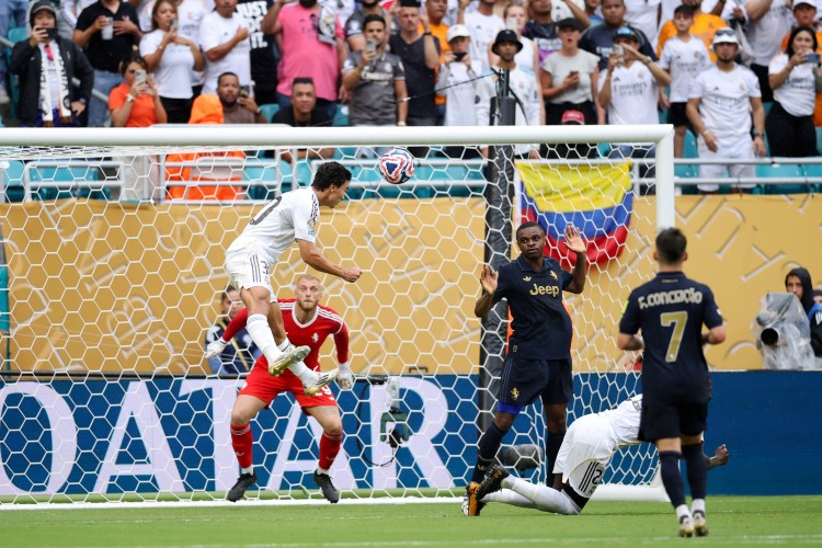 Mundial de Clubes 2025: Gonzalo García sobe marcar o gol do Real Madrid sobre a Juventus, pelas oitavas de final, no Hard Rock Stadium, em Miami (Foto: Héctor Vivas - FIFA-FIFA via Getty Images/Divulgação)