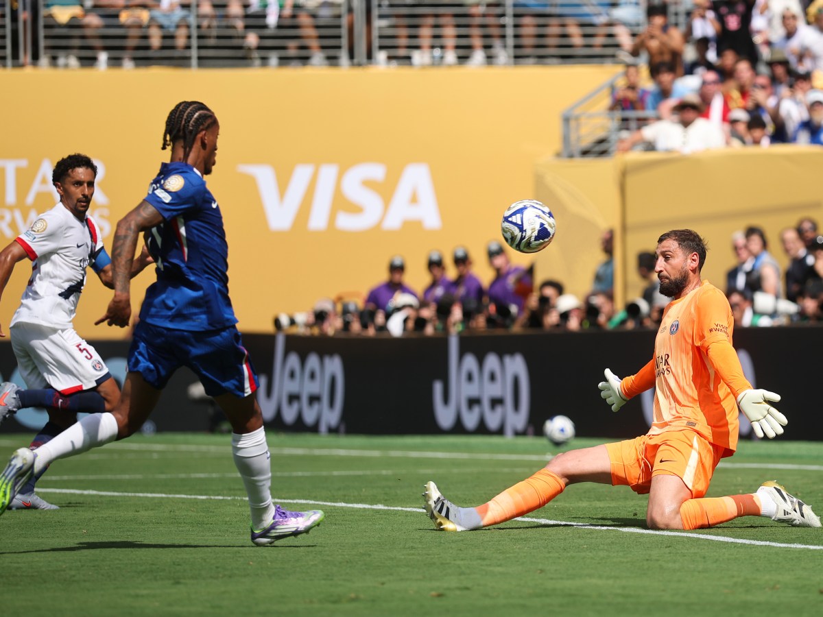 Chelsea amassa PSG com classe magistral de Palmer e conquista Mundial de&nbsp;Clubes
